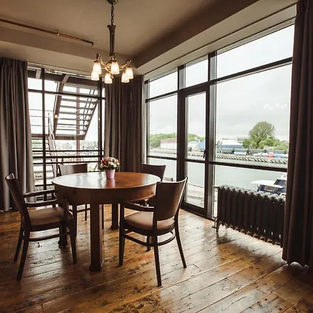 Promenade Hotel 5*