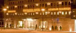 Promenade Hotel